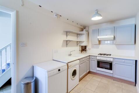 Kitchen (1).jpg