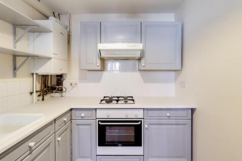 Kitchen (4).jpg