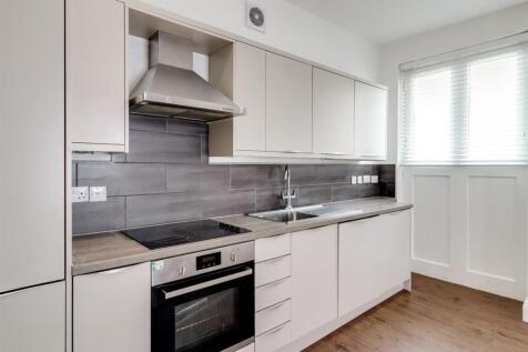 Kitchen (2).jpg