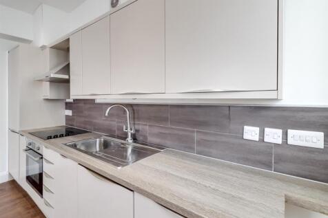 Kitchen (3).jpg