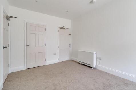 Bedroom (2).jpg