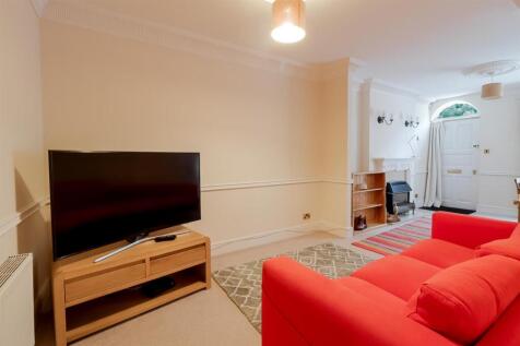 2-bed-2-bath-central-cheltenham (12).jpg