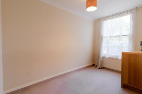 2-bed-2-bath-central-cheltenham (22).jpg