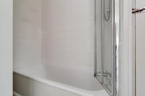 Bathroom (4).jpg
