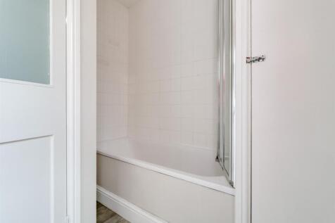 Bathroom (5).jpg