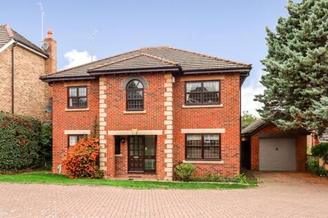 4-bed-house-redgrove-park (2).jpg