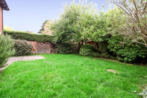 4-bed-house-redgrove-park (23).jpg