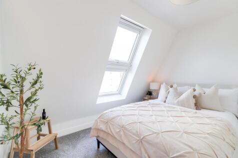 Master-bedroom3.jpg