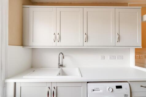 Kitchen (7).jpg