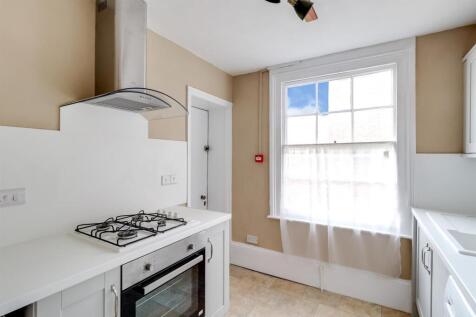Kitchen (2).jpg