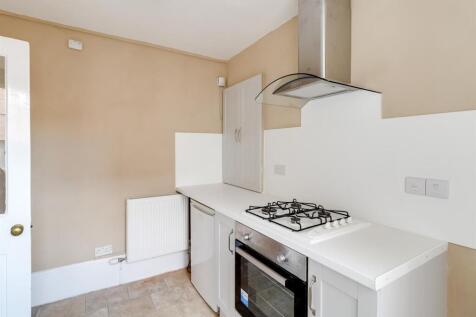 Kitchen (4).jpg
