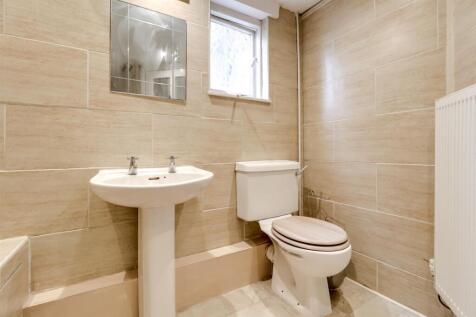 Bathroom (1).jpg