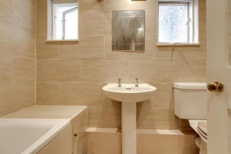 Bathroom (3).jpg