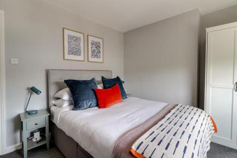 Bedroom (2).jpg