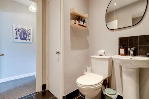 Bathroom (4).jpg