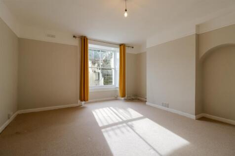 3-bed-flat-suffolks-cheltenham (1).jpg