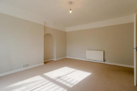 3-bed-flat-suffolks-cheltenham (2).jpg