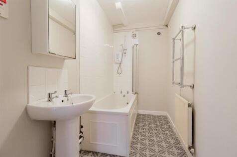 3-bed-flat-suffolks-cheltenham (4).jpg