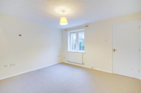 2-bed-house-hatherley (3).jpg