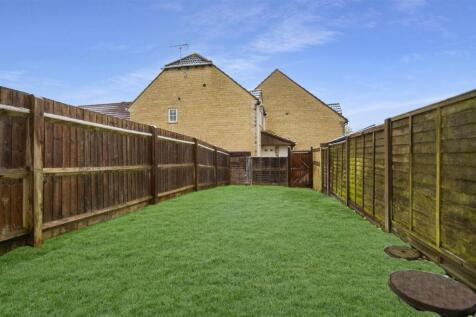 2-bed-house-hatherley (10).jpg