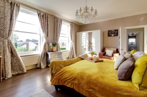 Bedroom One (4).jpg