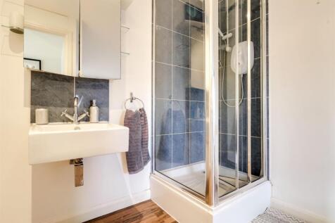 Bedroom Two Ensuite (1).jpg