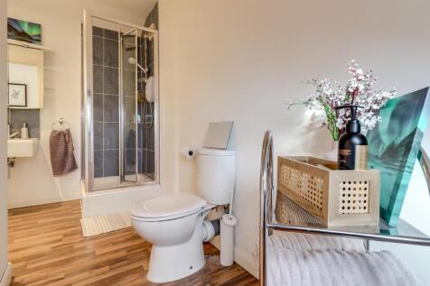 Bedroom Two Ensuite (4).jpg