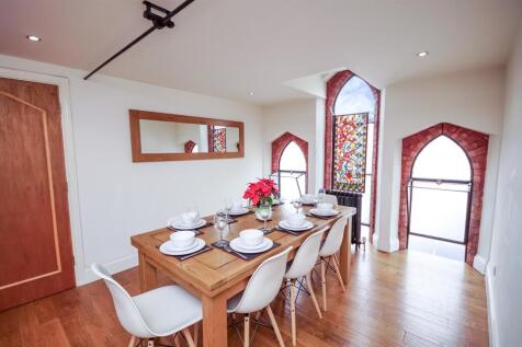 3-bed-flat-cheltenham-town-centre (18).jpg