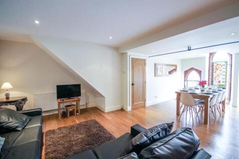 3-bed-flat-cheltenham-town-centre (14).jpg