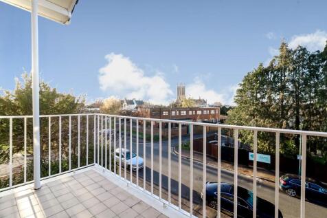 2-bed-apartment-lansdown13.jpg