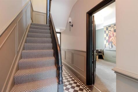 Hallway.jpg