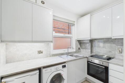 2-bed-apartment-eldorado-road (6).jpg