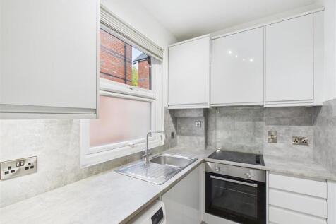2-bed-apartment-eldorado-road (7).jpg