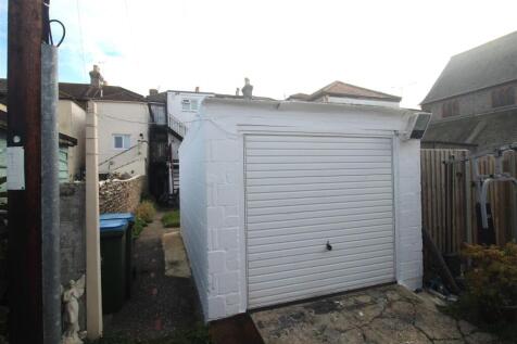 Garage 2 pic.JPG