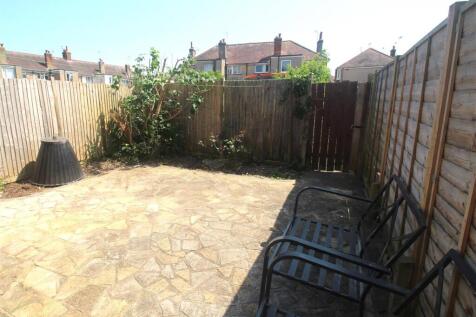 50 South garden pic 2.JPG