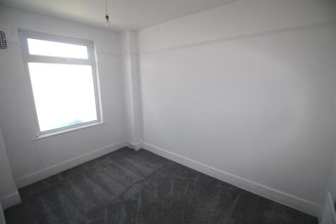 50 South bed 2 pic.JPG