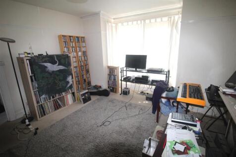Lounge pic.JPG