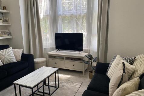 lounge 2.jpg