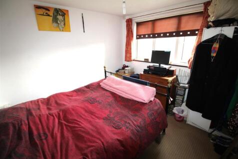 Bed pic new.JPG