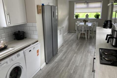 Kitchen pic.jpg