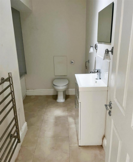 bathroom 1.png