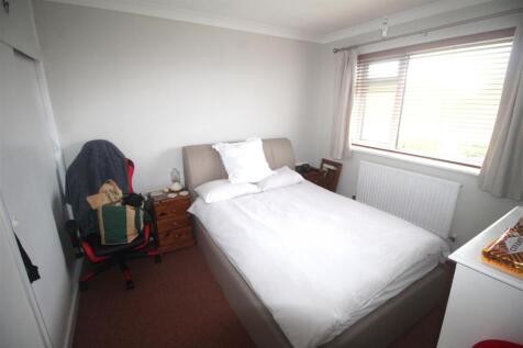 Bed 1 pic.JPG