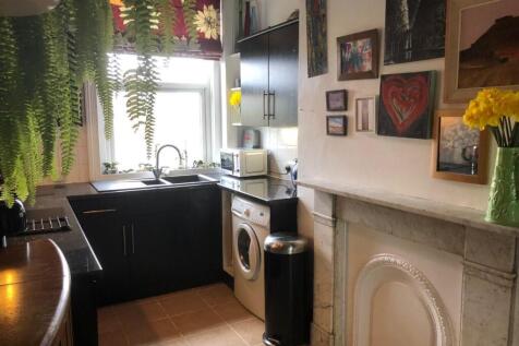 kitchen 2.jpg