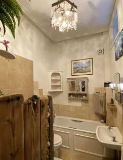 Marine bathroom.jpg