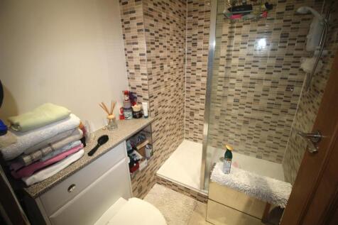 Shower room.jpg