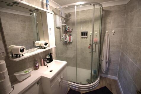 New shower rm pic.JPG