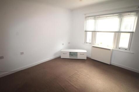 Lounge 2 pic.JPG
