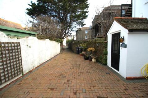Driveway pic.JPG
