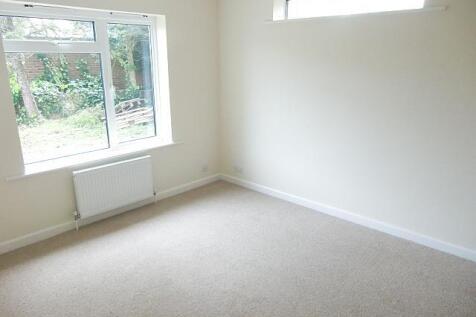 10 seafield road bed 1.jpg