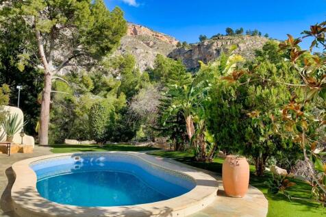 Property Image 8